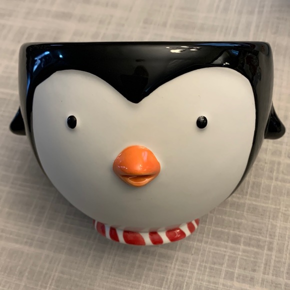 Penguin and Santa bowls - Picture 2 of 5